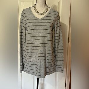 J Jill Pure Jill Women's Minimalist Gray Tunic Length Top - Size Small/T Pockets